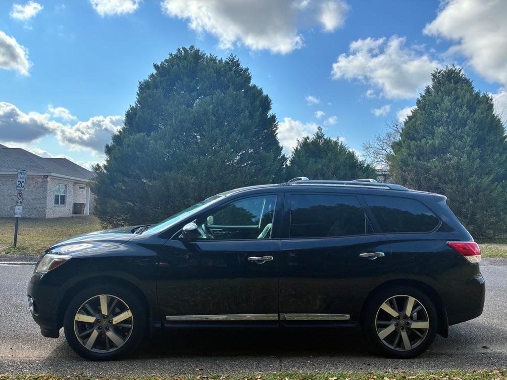 Nissan Pathfinder 2WD 4dr Platinum 2014