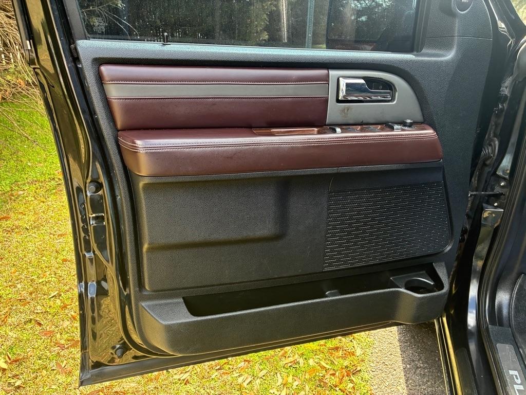 Ford Expedition EL 2WD 4dr Platinum 2015