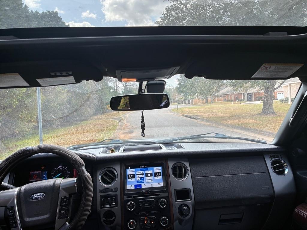 Ford Expedition EL 2WD 4dr Platinum 2015