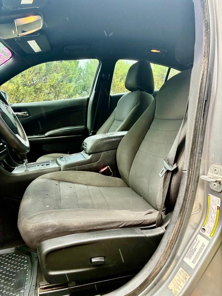 Dodge Charger 4dr Sdn SE RWD 2013