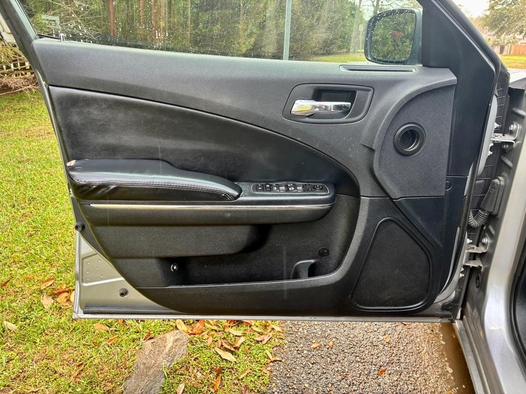 Dodge Charger 4dr Sdn SE RWD 2013