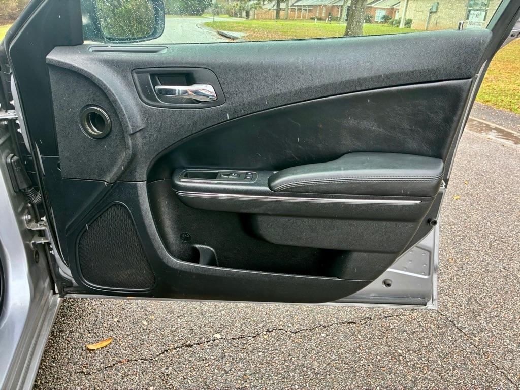 Dodge Charger 4dr Sdn SE RWD 2013