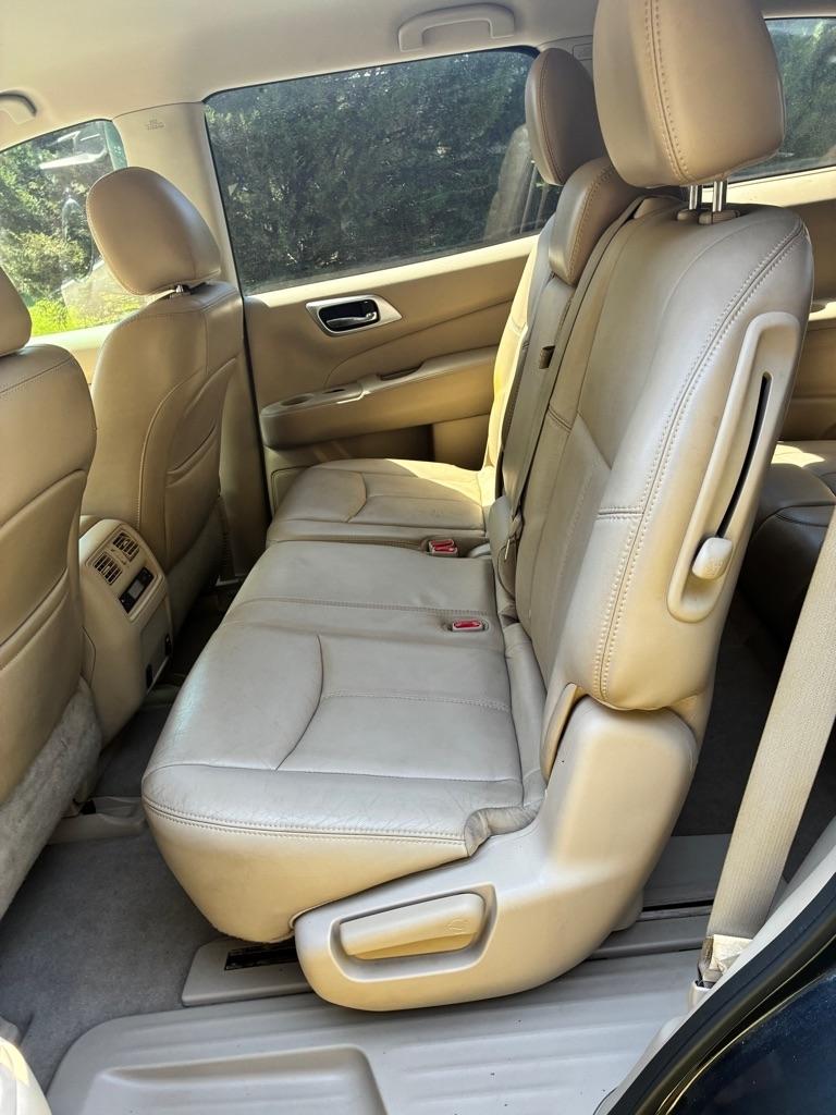 Nissan Pathfinder 2WD 4dr SL 2014