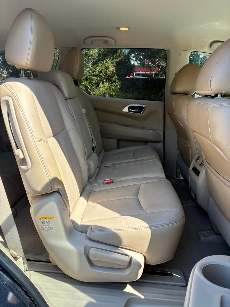 Nissan Pathfinder 2WD 4dr SL 2014