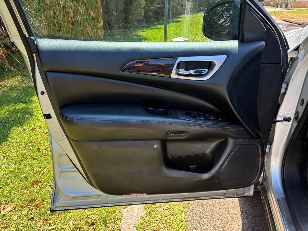 Nissan Pathfinder 4WD 4dr SL 2014