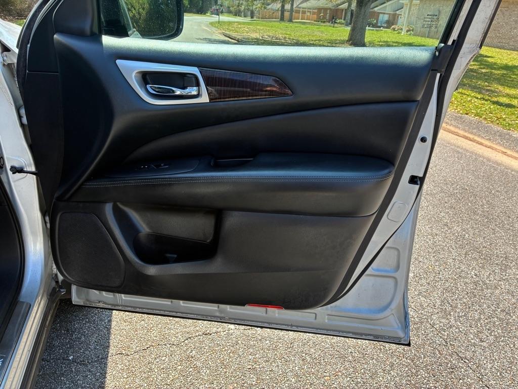 Nissan Pathfinder 4WD 4dr SL 2014