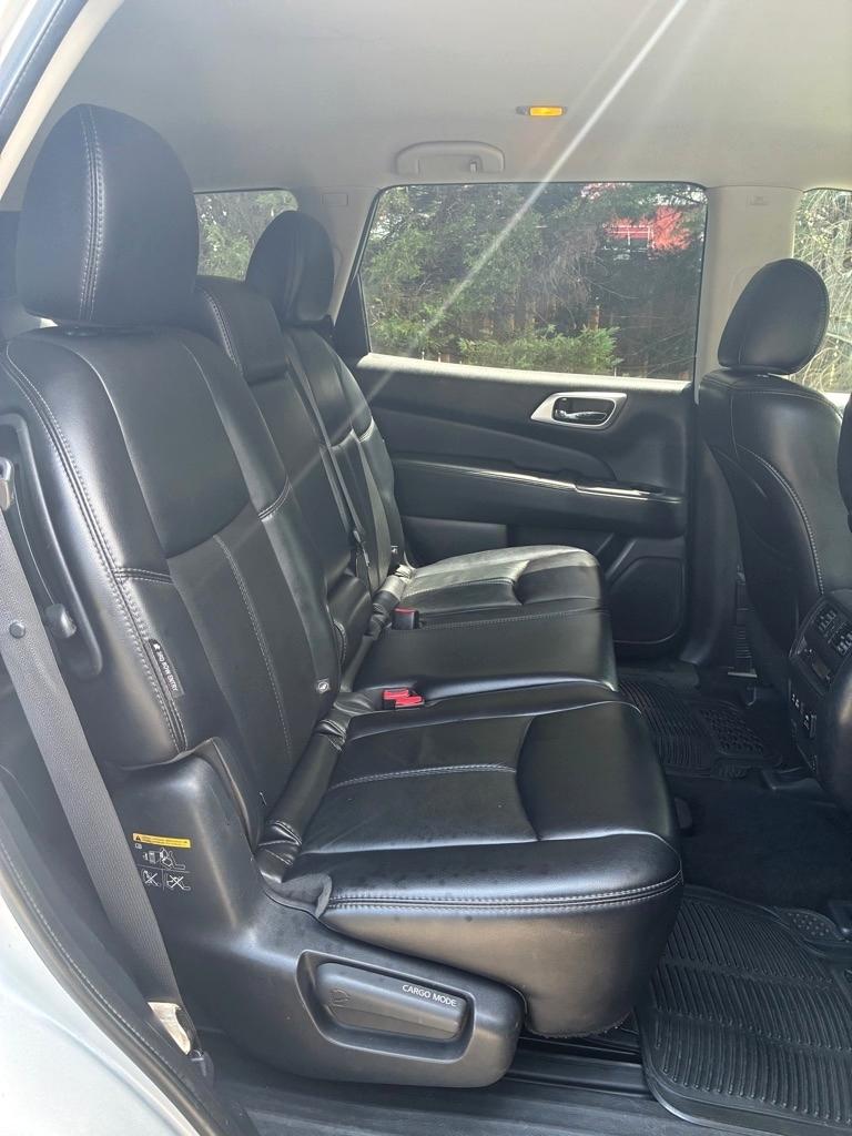 Nissan Pathfinder FWD SL 2019
