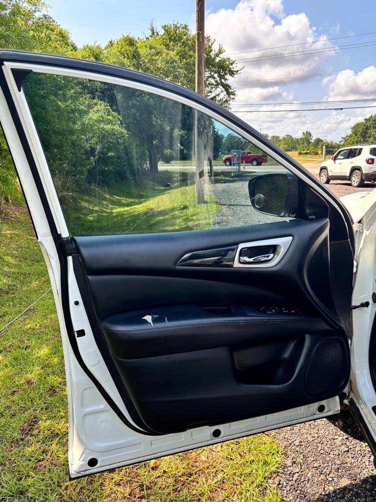 Nissan Pathfinder FWD SV 2020