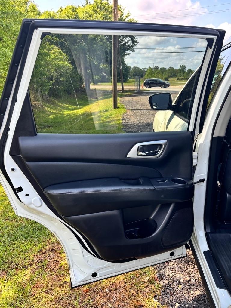 Nissan Pathfinder FWD SV 2020
