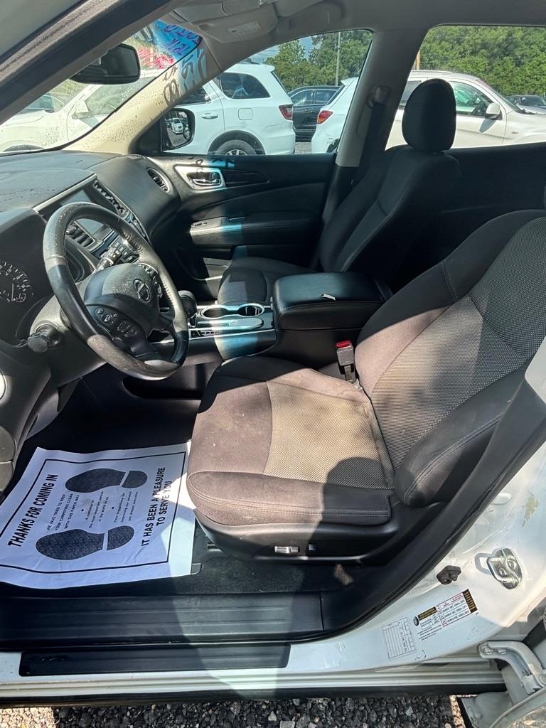 Nissan Pathfinder FWD SV 2020
