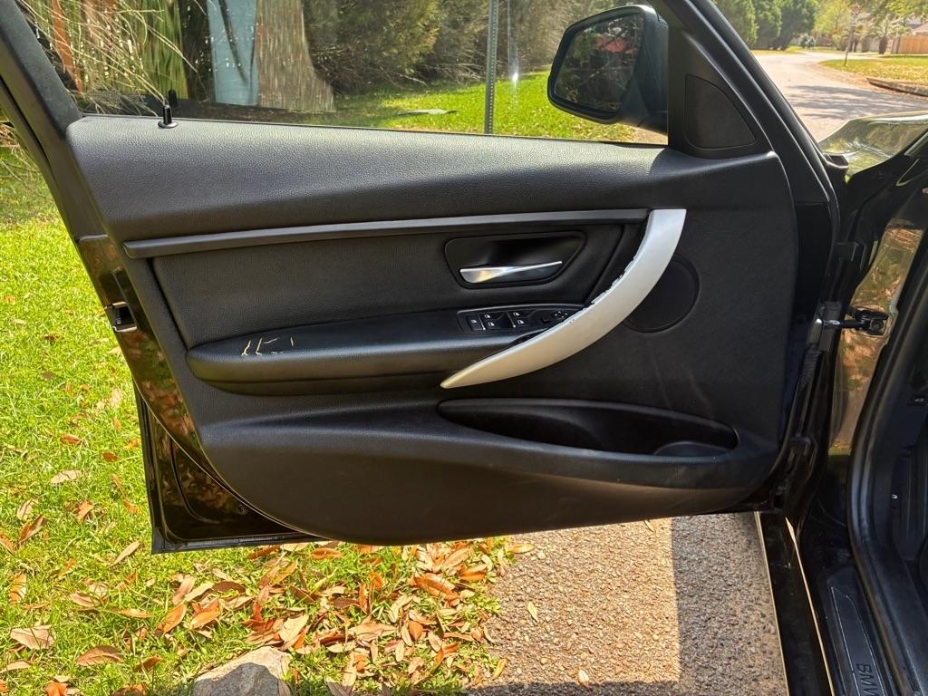 BMW 3 Series 4dr Sdn 320i RWD South Africa 2016