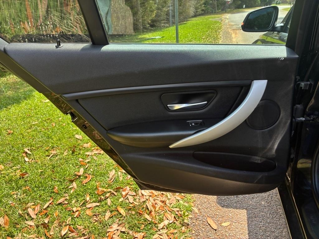 BMW 3 Series 4dr Sdn 320i RWD South Africa 2016