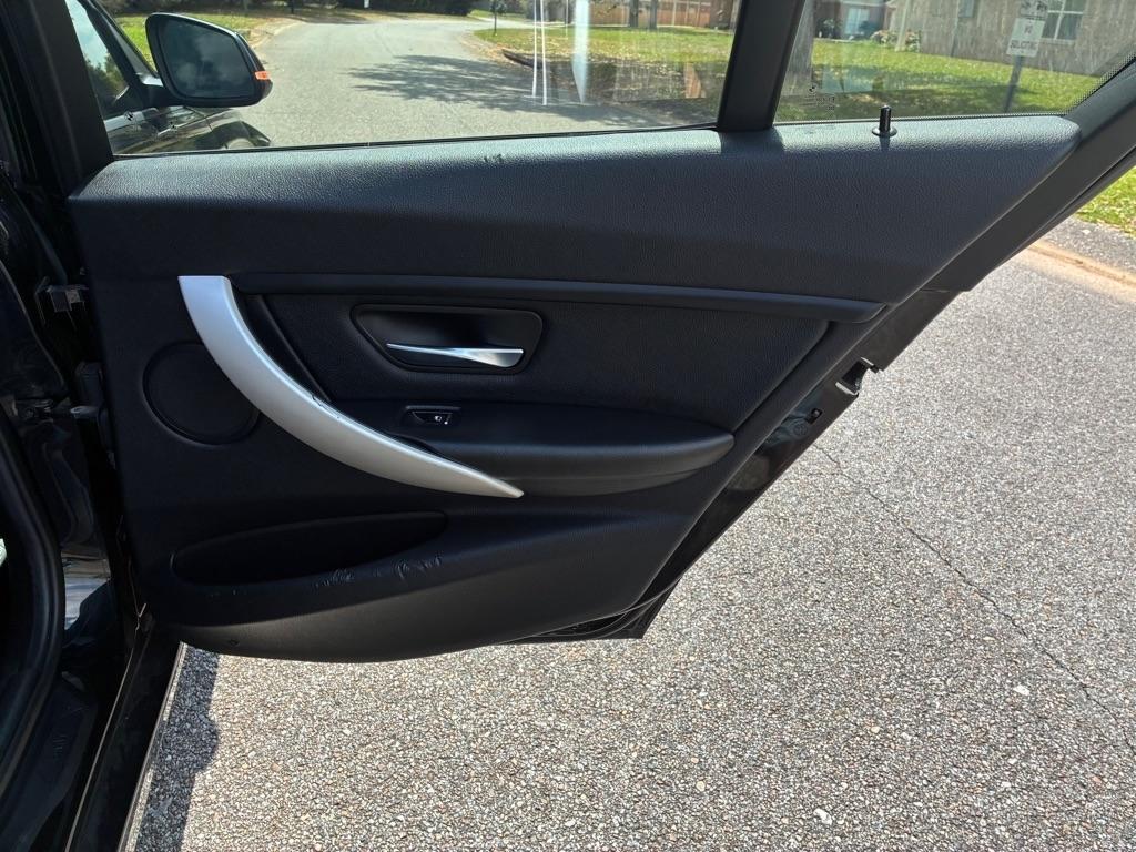 BMW 3 Series 4dr Sdn 320i RWD South Africa 2016