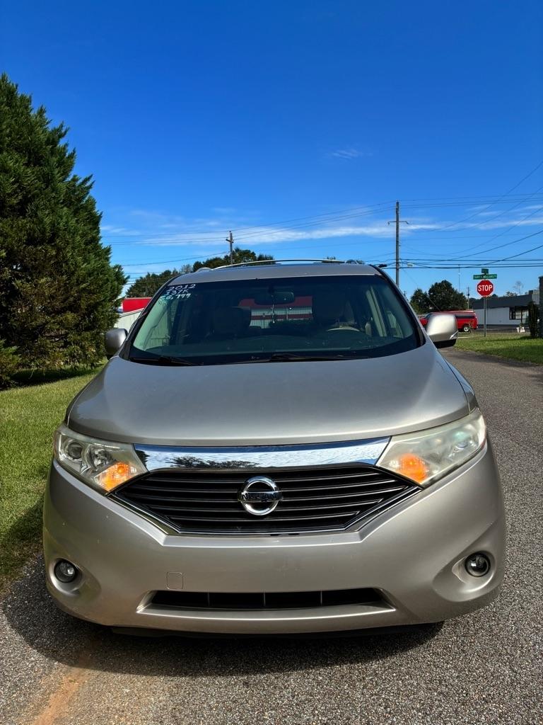 Nissan Quest photo 9