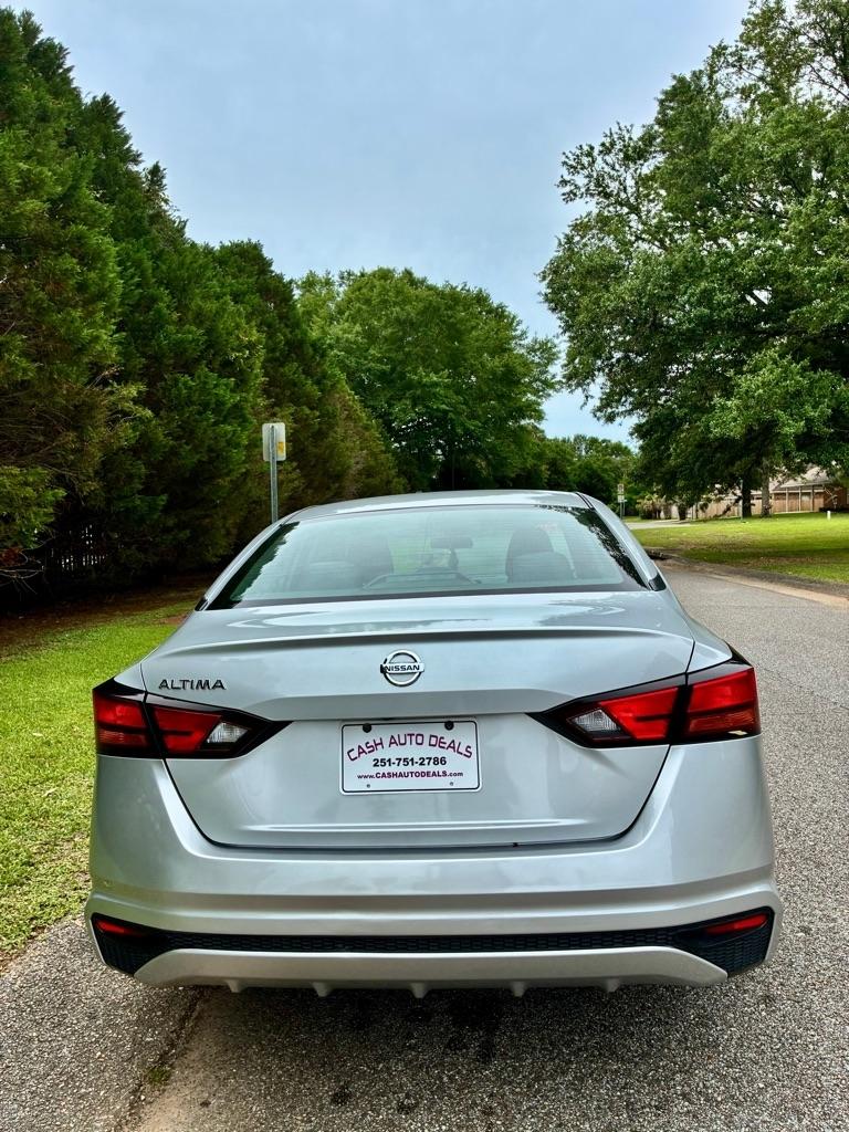 Nissan Altima 2.5 S Sedan 2021