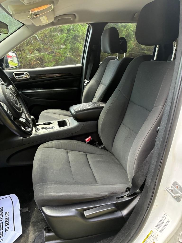 Jeep Grand Cherokee RWD 4dr Laredo 2013