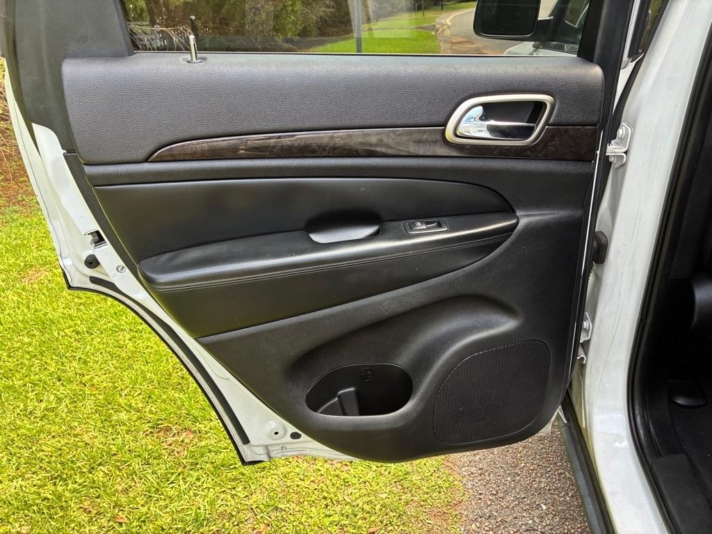 Jeep Grand Cherokee RWD 4dr Laredo 2013