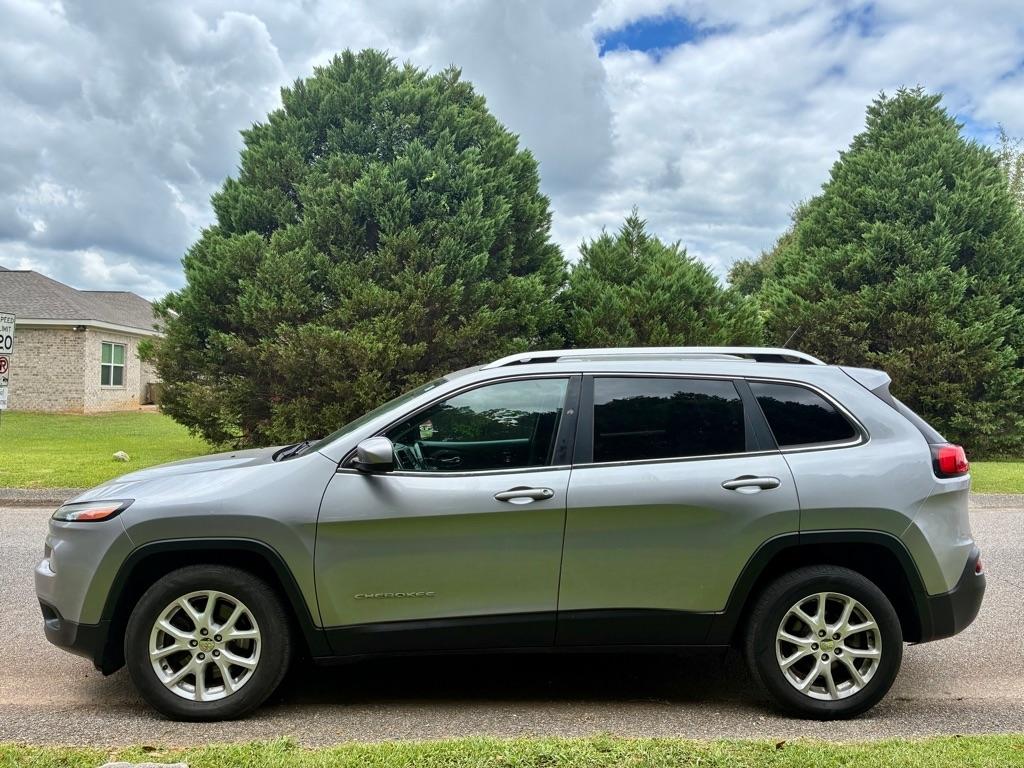 Jeep Cherokee Latitude FWD 2017