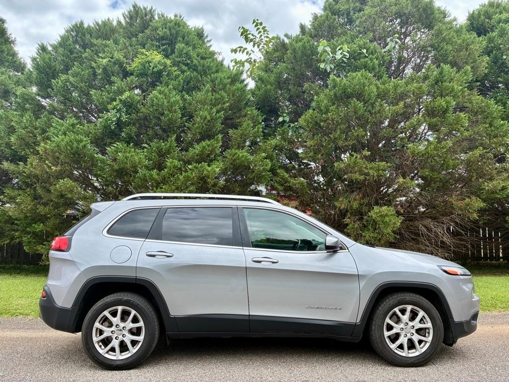 Jeep Cherokee Latitude FWD 2017