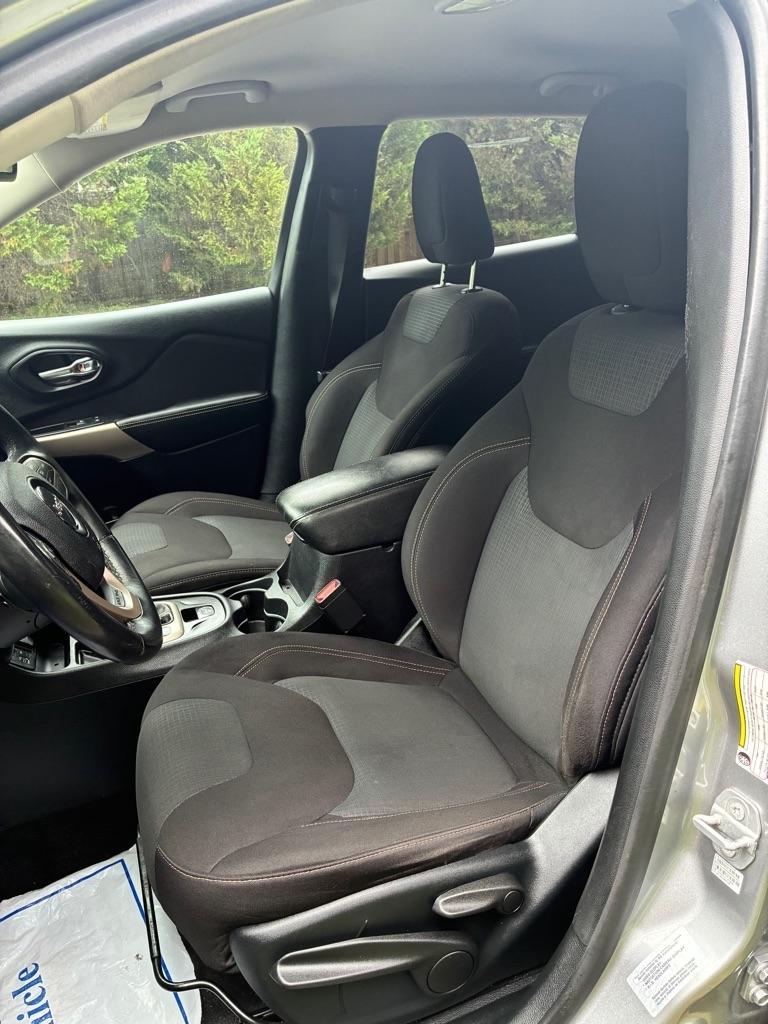 Jeep Cherokee Latitude FWD 2017