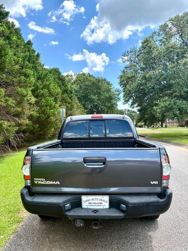 Toyota Tacoma 4WD Double Cab V6 MT (Natl) 2013