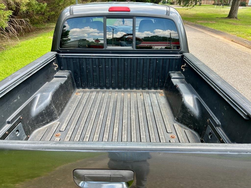 Toyota Tacoma 4WD Double Cab V6 MT (Natl) 2013