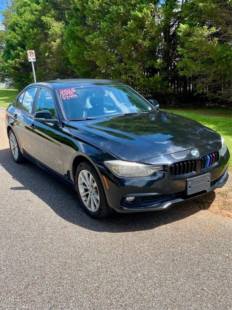BMW 3 Series 4dr Sdn 320i RWD 2016
