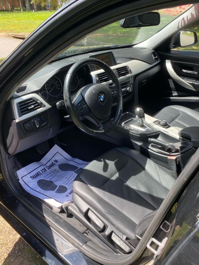 BMW 3 Series 4dr Sdn 320i RWD 2016