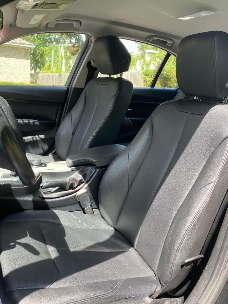BMW 3 Series 4dr Sdn 320i RWD 2016