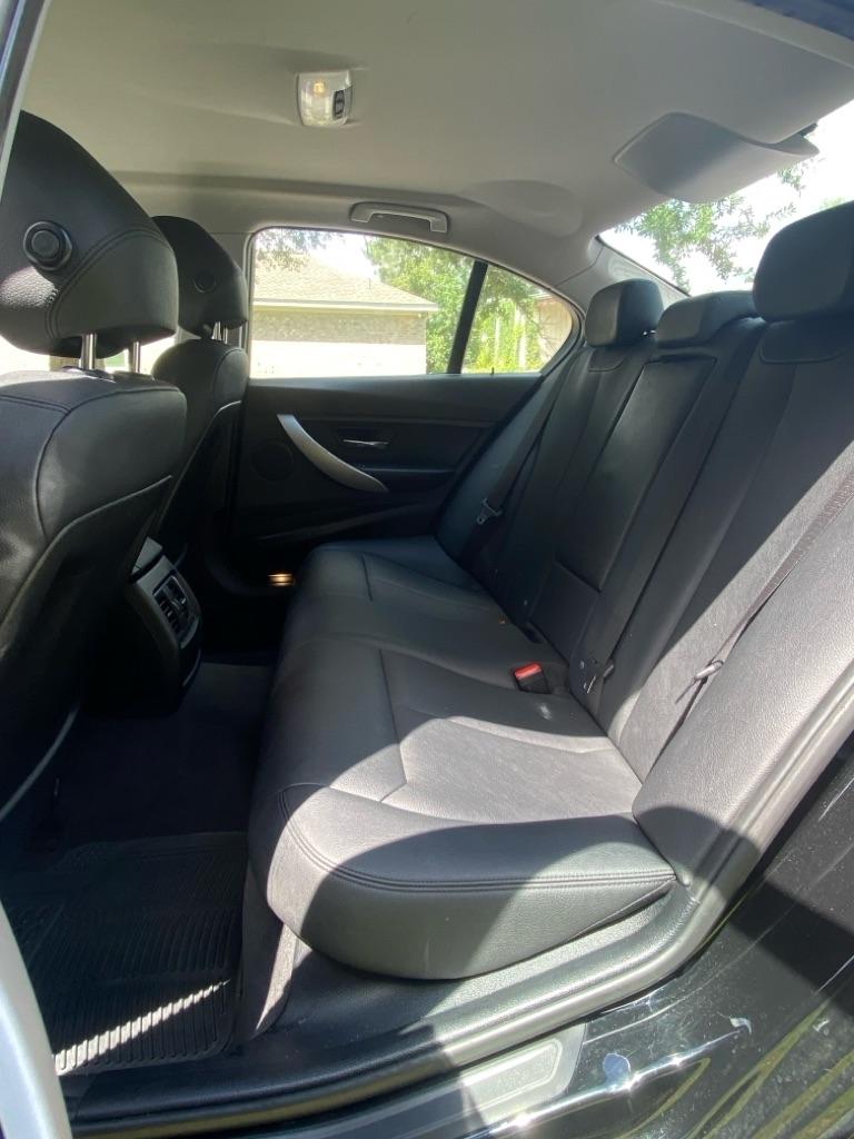 BMW 3 Series 4dr Sdn 320i RWD 2016