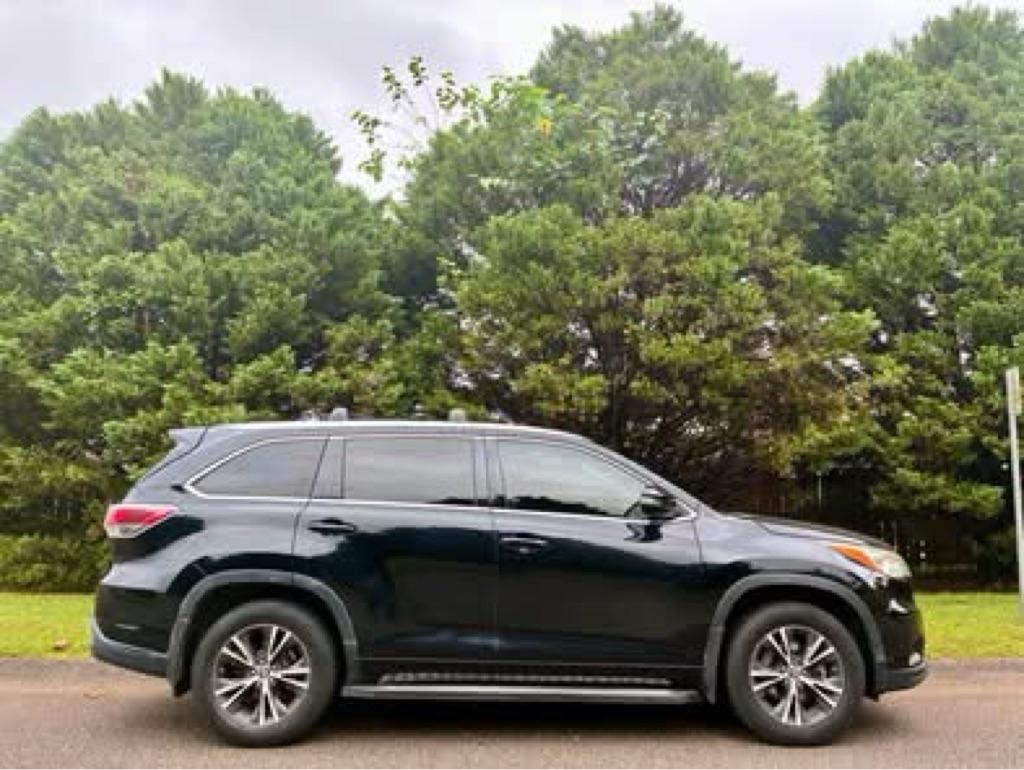 Toyota Highlander FWD 4dr V6 Limited (Natl) 2015