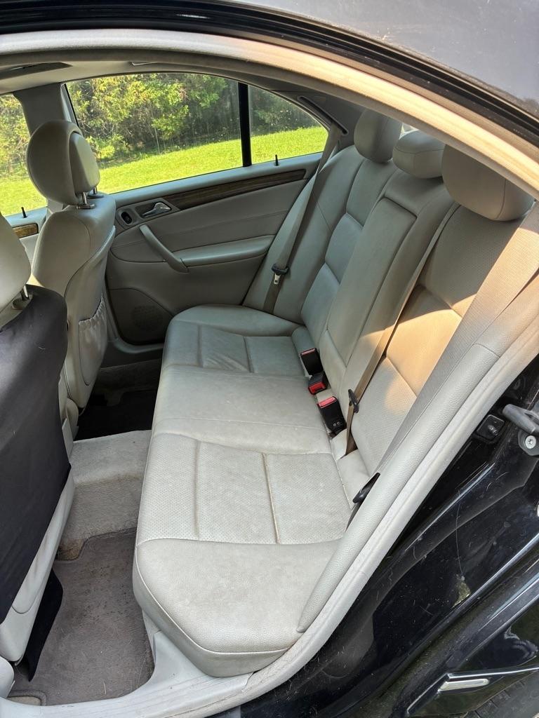 Mercedes-Benz C-Class 4dr Sdn 2.5L Sport RWD 2007
