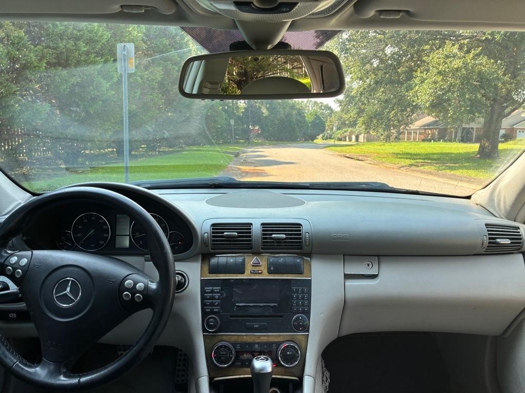 Mercedes-Benz C-Class 4dr Sdn 2.5L Sport RWD 2007