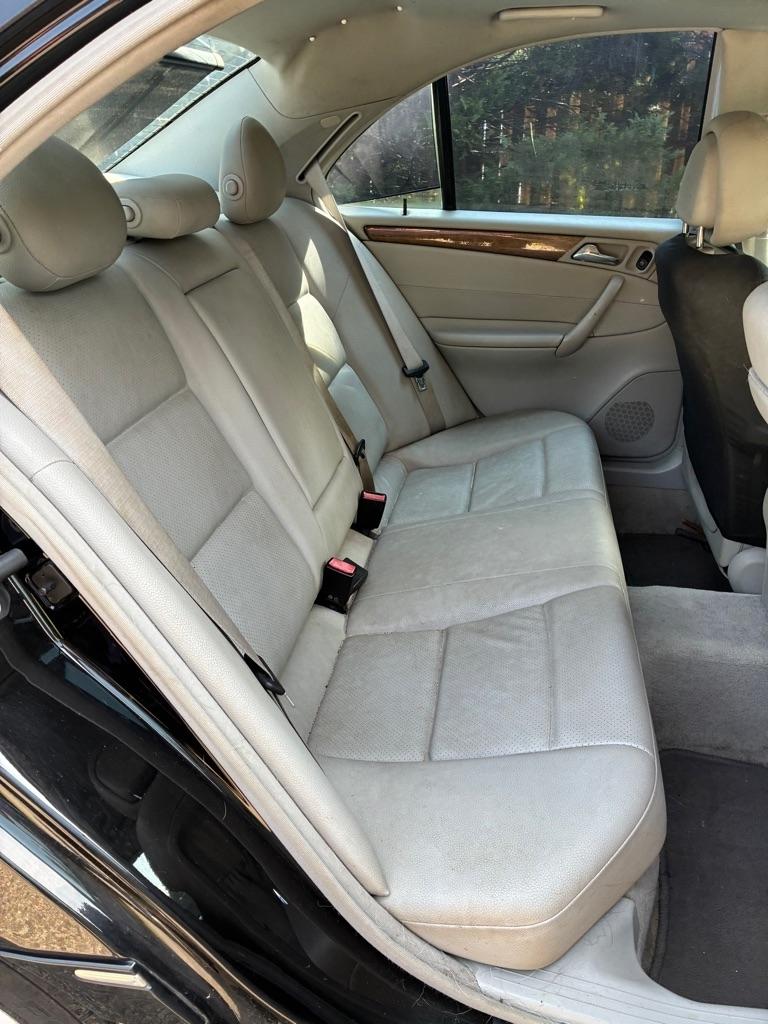 Mercedes-Benz C-Class 4dr Sdn 2.5L Sport RWD 2007