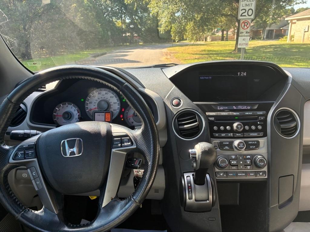 Honda Pilot photo 12