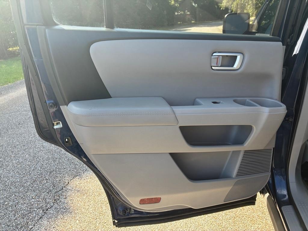 Honda Pilot photo 16