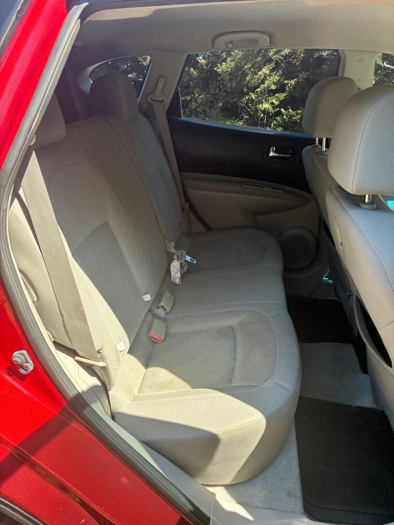 Nissan Rogue Select photo 12