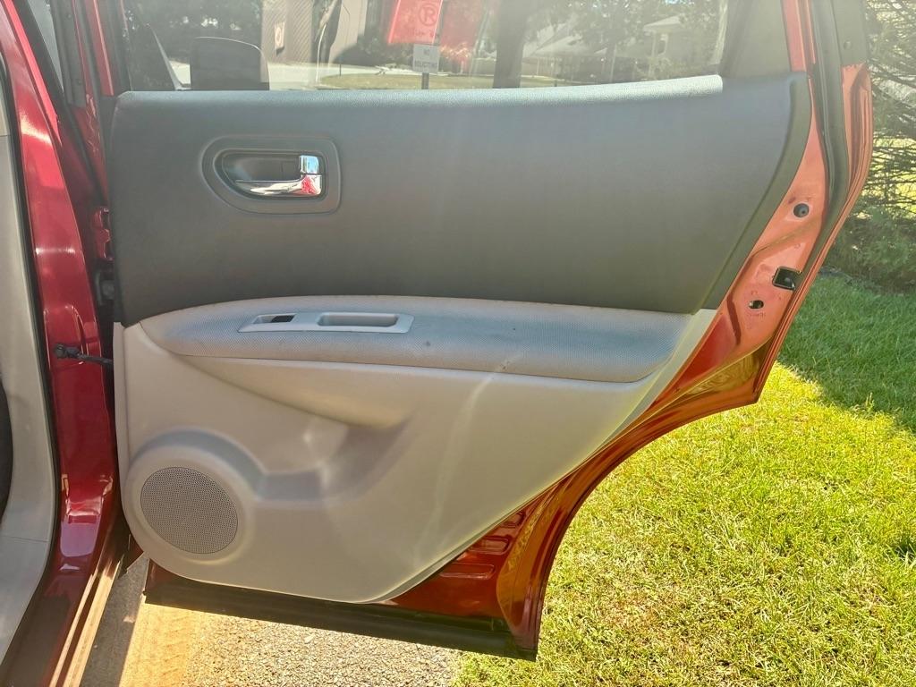 Nissan Rogue Select photo 13