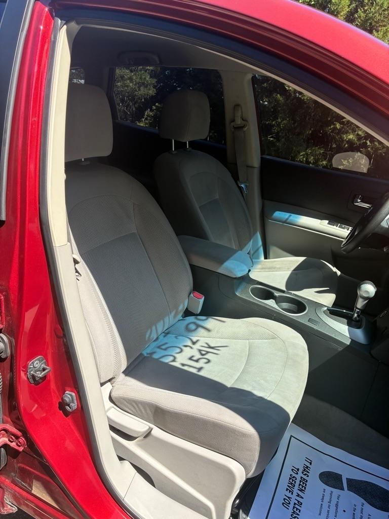 Nissan Rogue Select photo 14
