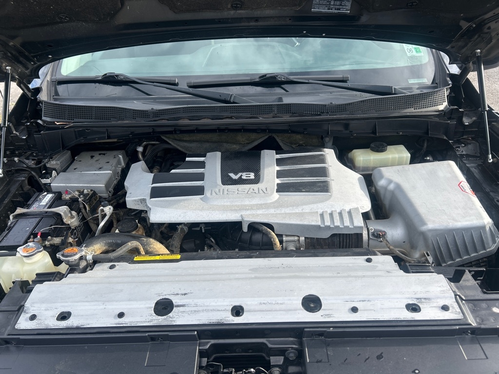 Nissan Titan SV Crew Cab 4WD 2017