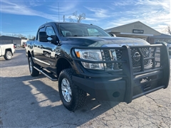 2017 Nissan Titan 