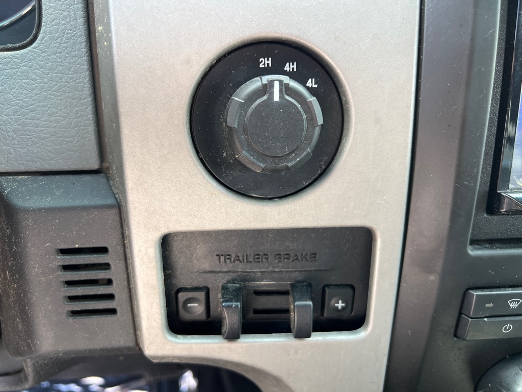 Ford F-150 XL SuperCrew 6.5-ft. Bed 4WD 2011