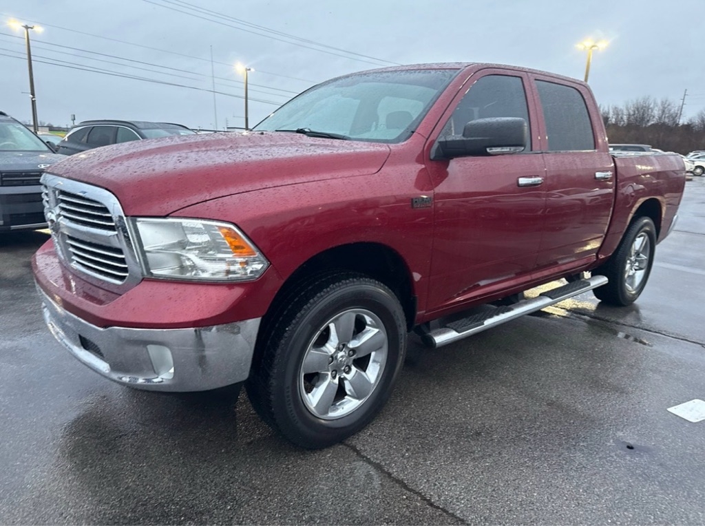 RAM 1500 SLT Crew Cab SWB 4WD 2014