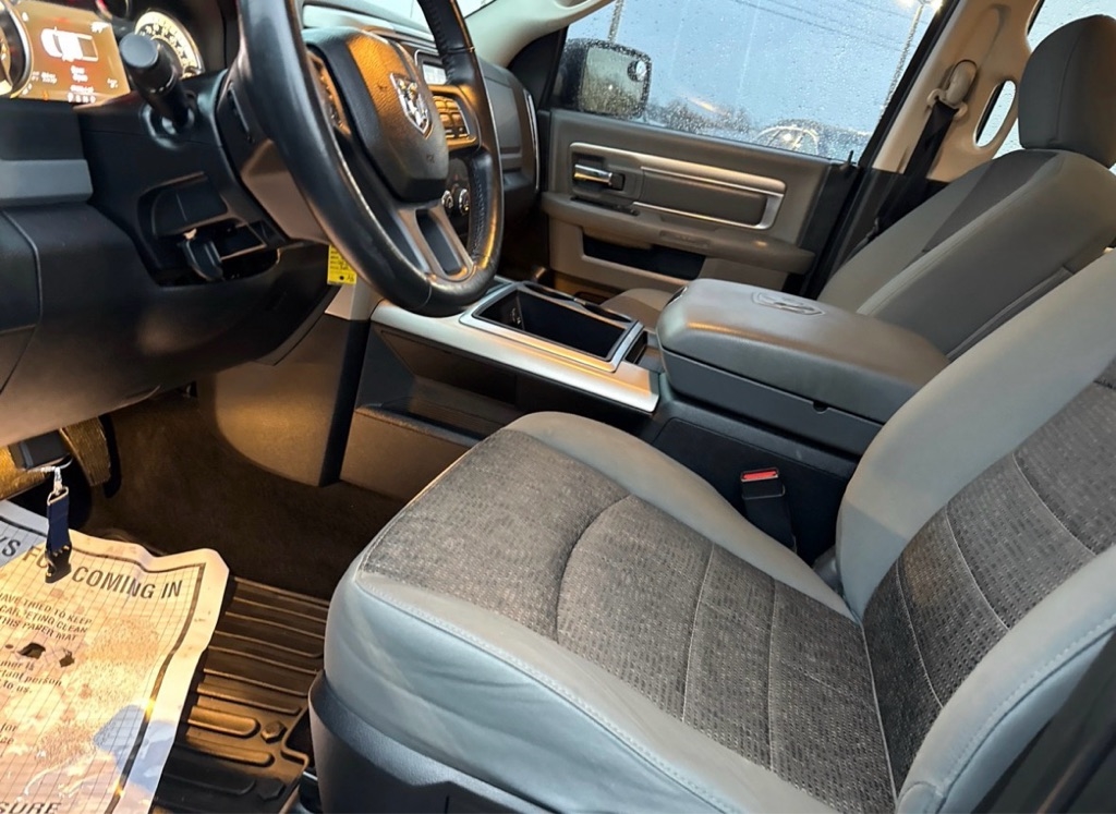 RAM 1500 SLT Crew Cab SWB 4WD 2014