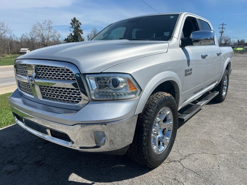 RAM 1500 Laramie Crew Cab SWB 4WD 2016