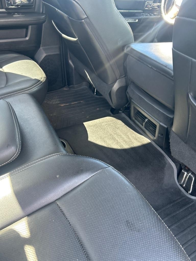 RAM 1500 Laramie Crew Cab SWB 4WD 2016