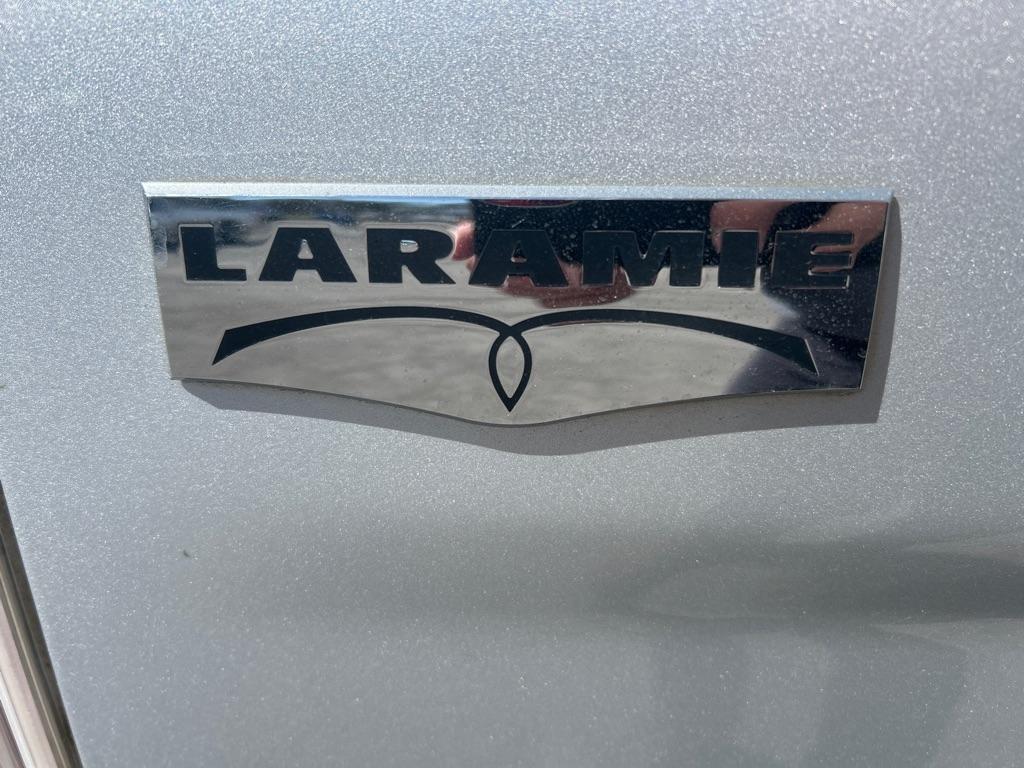 RAM 1500 Laramie Crew Cab SWB 4WD 2016