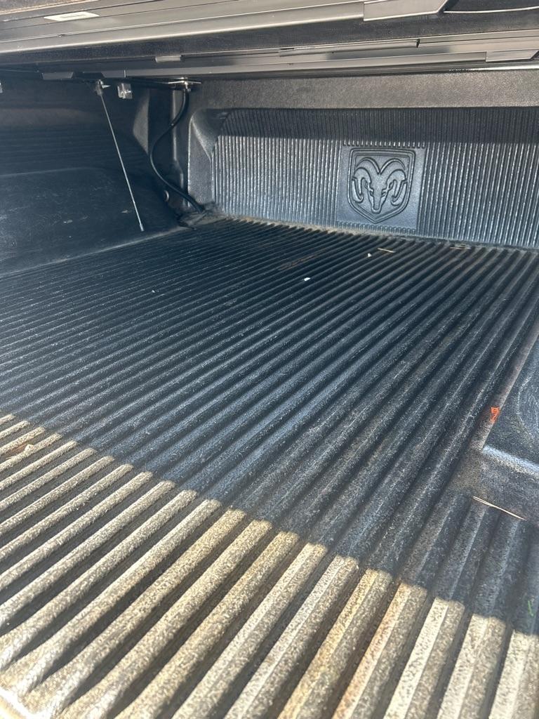 RAM 1500 Laramie Crew Cab SWB 4WD 2016