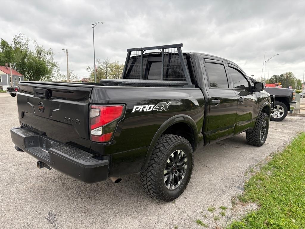 Nissan Titan PRO-4X Crew Cab 4WD 2020