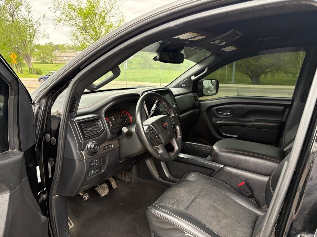 Nissan Titan PRO-4X Crew Cab 4WD 2020